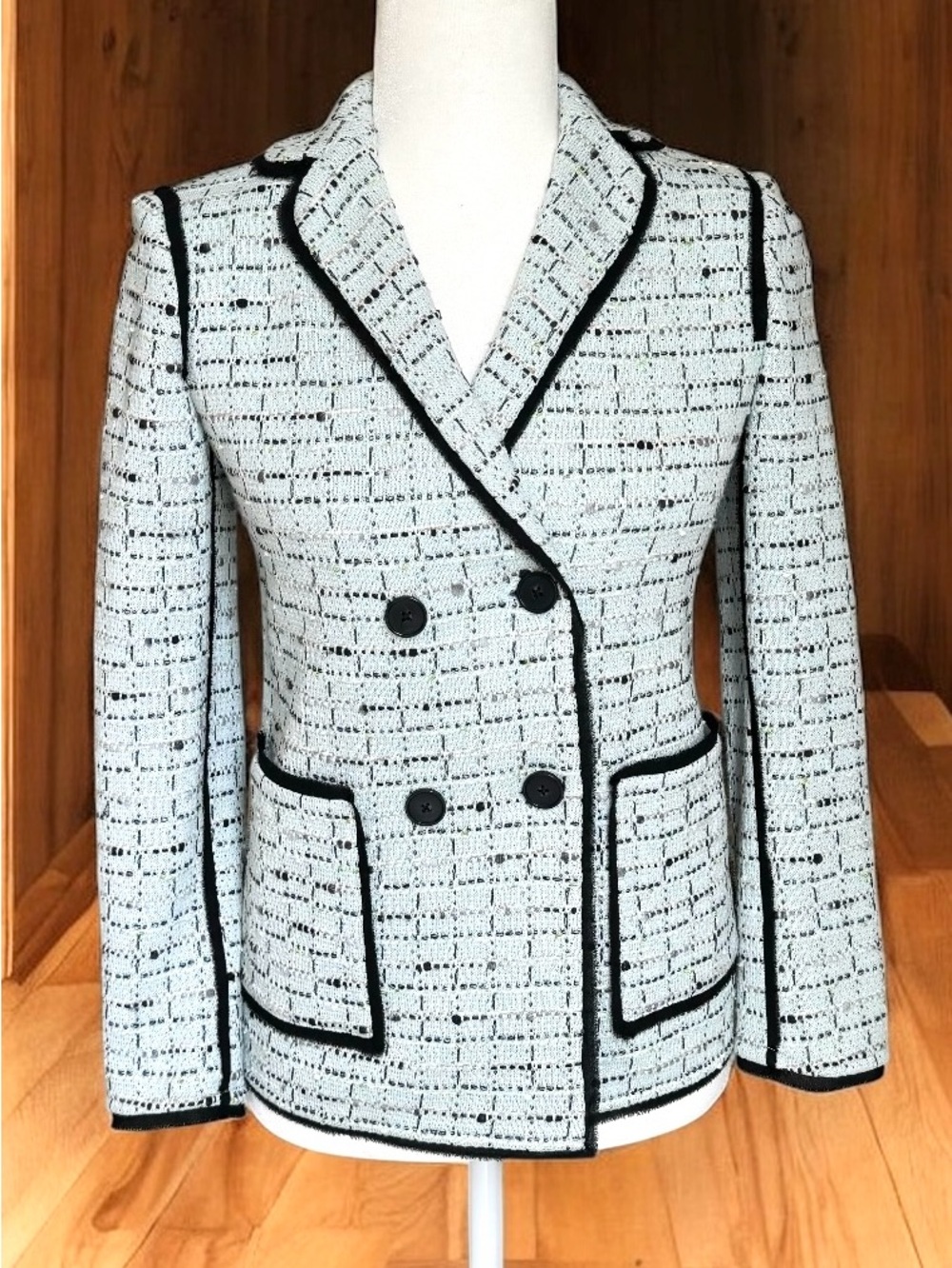 🆕 ST. John Black Label Tweed Blazer
